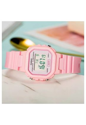 Reloj Casio Modelo LA-20WH-4A1 Diseño Deportivo
