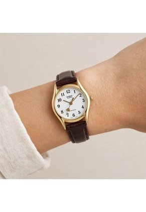 Reloj Casio Dama LTP-1094Q-7B2 Diseño Elegante