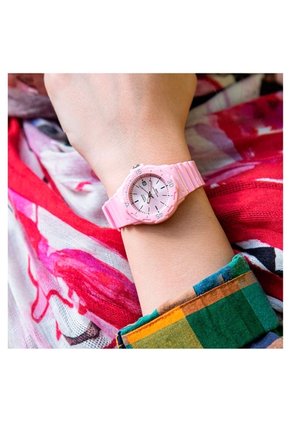 Reloj Casio LRW-200H-4E4 Diseño Deportivo