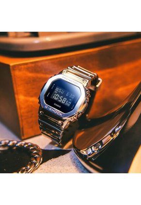 Reloj Casio GM-5600YM-8A8DR Para Hombre