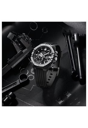 Reloj Casio EDIFICE ECB-10TP-1A Diseño Deportivo