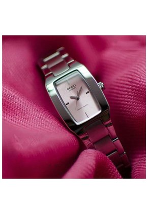 Reloj Casio LTP-1165A-4C Diseño Elegante