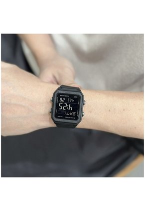Reloj Casio Referencia W-221H-1B Diseño Deportivo