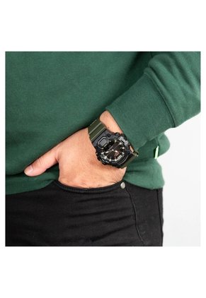 Reloj Casio Referencia HDC-700-3A Diseño Deportivo