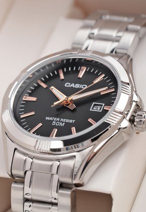Reloj CASIO Plateado