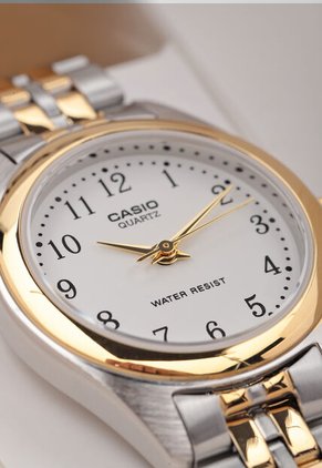 Reloj CASIO Plateado