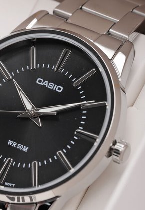 Reloj CASIO Plateado