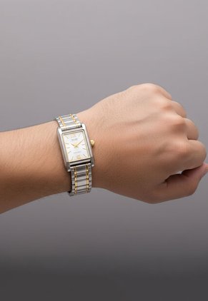 Reloj CASIO Plateado