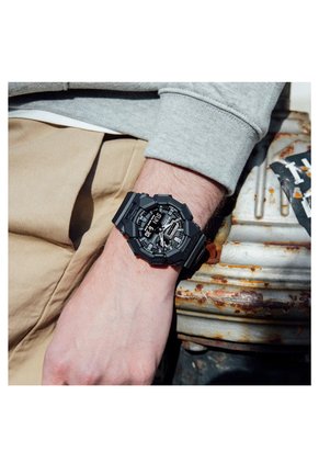 Reloj Casio G-SHOCK GA-010-1A1 Diseño Deportivo