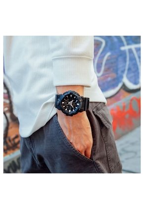 Reloj Casio G-SHOCK GA-700-1B Diseño Deportivo