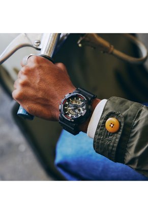 Reloj G-SHOCK Modelo GA-110RL-1ADR Diseño Deportivo