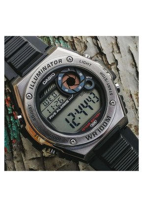 Reloj Casio Modelo MWD-100H-1A Diseño Deportivo