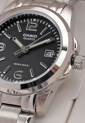 Reloj CASIO Plateado