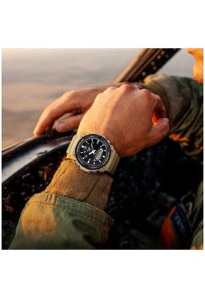 Reloj Casio Modelo AQ-S820W-5A Diseño Deportivo
