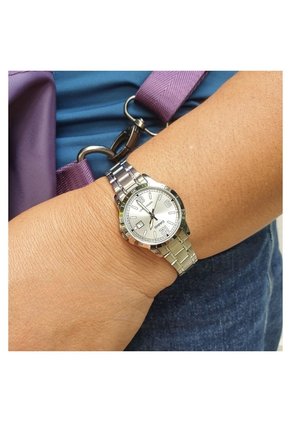 Reloj Casio Modelo LTP-V004D-7B2 Diseño Elegante