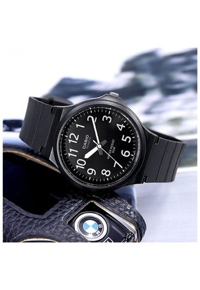 Reloj Casio Modelo MW-240-1B Diseño Deportivo