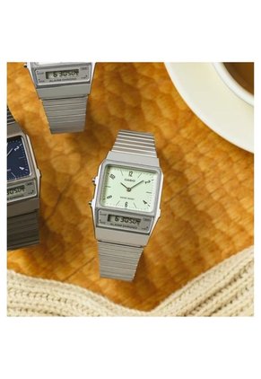 Reloj Casio Modelo AQ-800E-7A2 Diseño Elegante