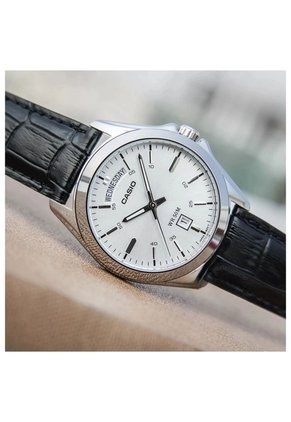 Reloj Casio Modelo MTP-1370L-7A Diseño Elegante