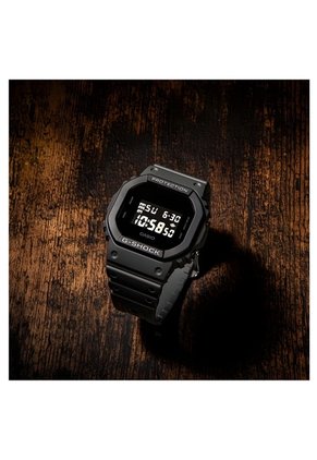 Reloj Casio G-SHOCK DW-5610UU-8DR Diseño Deportivo