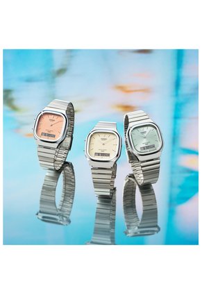 Reloj Casio Modelo AQ-240E-2A Diseño Vintage