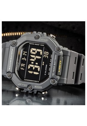 Reloj Casio Modelo AE-1600H-8B Diseño Deportivo