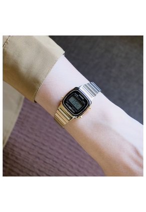 Reloj Casio Modelo LA670WGA-1D Diseño Elegante