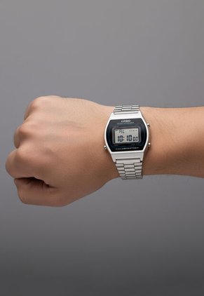 Reloj CASIO Plateado