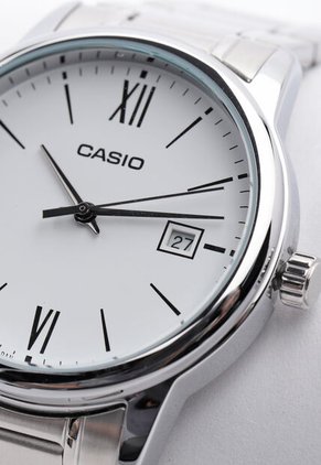Reloj CASIO Plateado