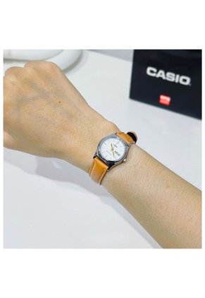 Reloj Casio Modelo LTP-V006L-7B2 Diseño Casual
