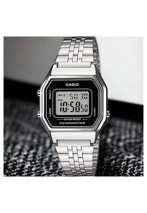 Reloj Casio LA680WEA-1 Diseño Vintage