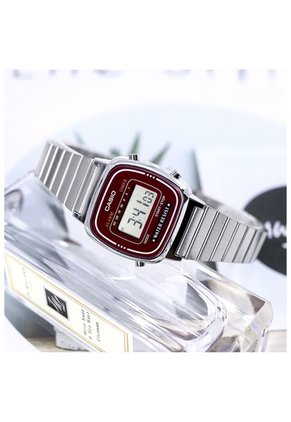 Reloj Casio Modelo LA-670WA-4D Diseño Vintage