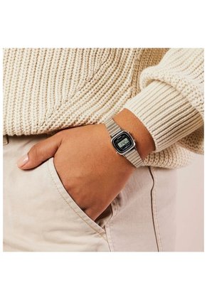 Reloj Casio Modelo LA670WD-1D Diseño Clásico