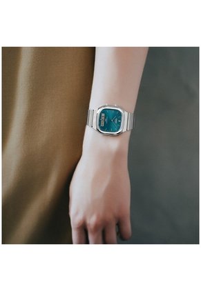 Reloj Casio Modelo AQ-240E-3A Diseño Vintage