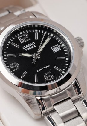 Reloj CASIO Plateado