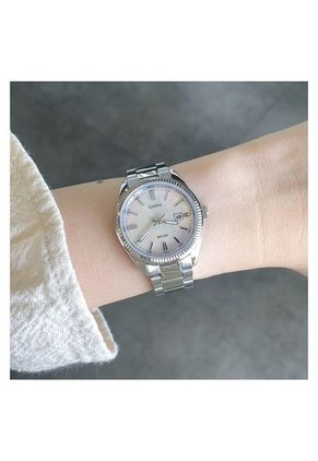 Reloj Casio Modelo LTP-1302DS-4AVDF Plateado Mujer