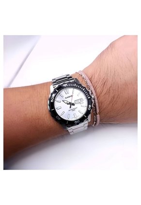Reloj Casio Modelo MTD-125D-7A Diseño Deportivo