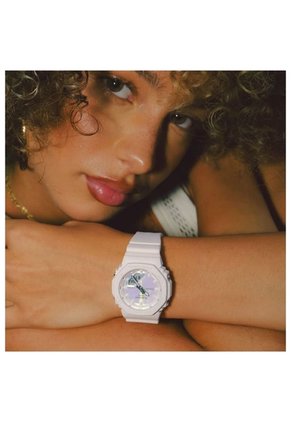 Reloj Casio G-SHOCK GMA-P2100PC-7A Diseño Deportivo