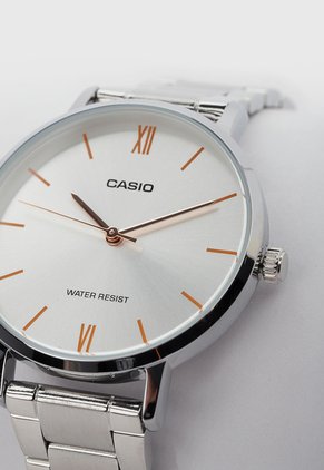 Reloj CASIO Plateado