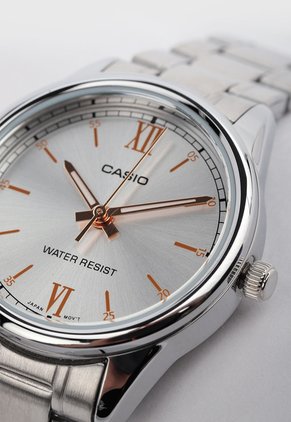 Reloj CASIO Plateado