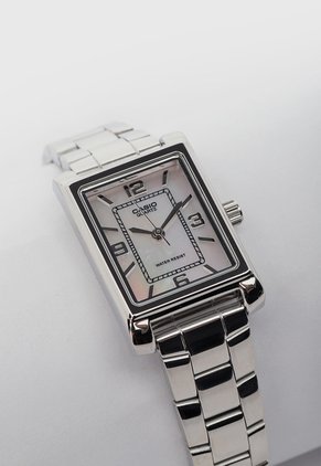 Reloj CASIO Plateado