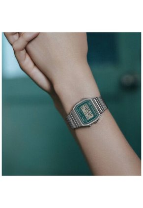 Reloj Casio Modelo A158WEM-3DF Plateado Unisex