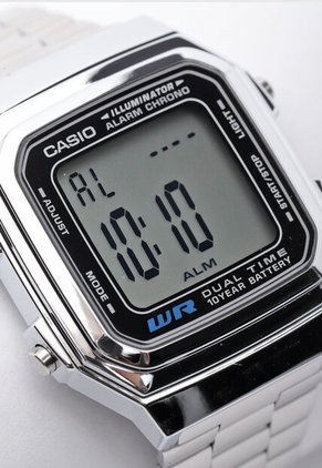 Reloj CASIO Plateado