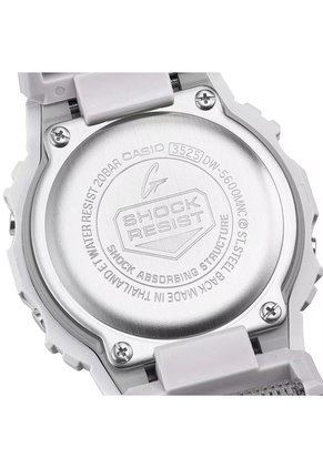 Reloj Casio DW-5600MNC-7A8DR Para Hombre