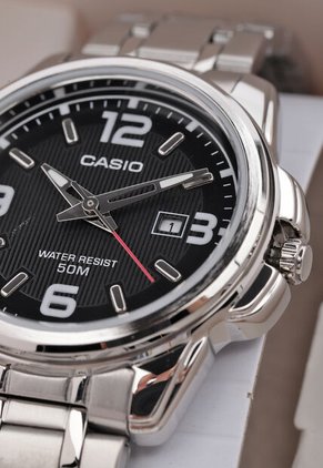Reloj CASIO Plateado