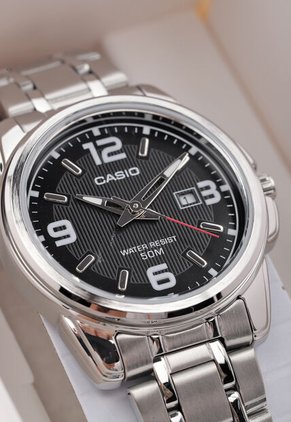 Reloj CASIO Plateado