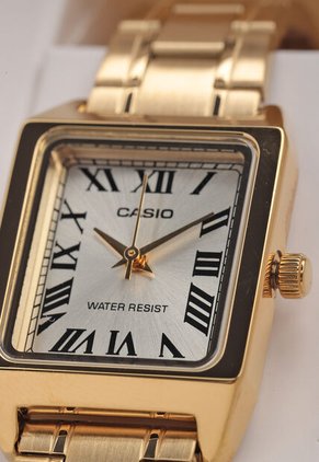 Reloj CASIO Dorado
