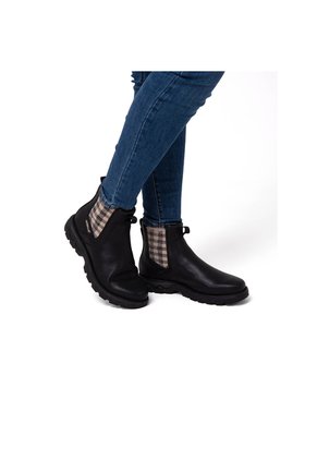 Bota Mujer Cat Fandom Chelsea Negro CAT