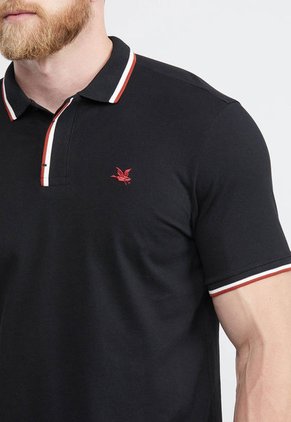 Polo Negro-Terracota-Blanco Chevignon