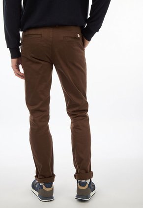 Pantalón Chino CHEVIGNON Café