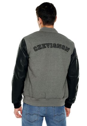Chaqueta Gris-Negro Chevignon